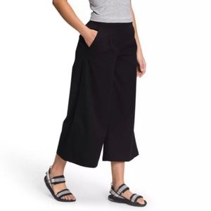 THE NORTH FACE Standard Wide Leg Pant Black Size 10 | NWT